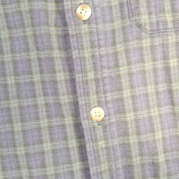 Eddie Bauer men's long sleeved button down flannel shirt size medium - Picture 4 of 11